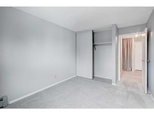 306-36 Glenbrook Crescent, Cochrane, AB - Indoor Photo Showing Other Room