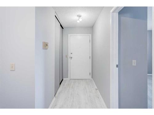 306-36 Glenbrook Crescent, Cochrane, AB - Indoor Photo Showing Other Room