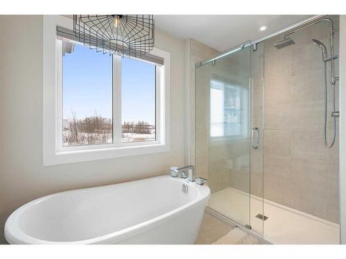 40 Willow Street, Cochrane, AB - Indoor Photo Showing Bathroom