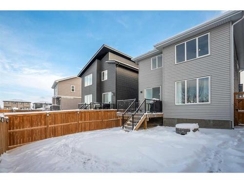 40 Willow Street, Cochrane, AB - Outdoor With Exterior