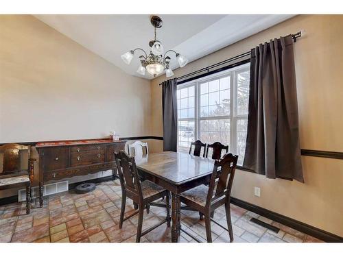 303 1 Street, Irricana, AB - Indoor Photo Showing Dining Room