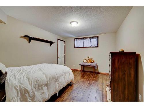 303 1 Street, Irricana, AB - Indoor Photo Showing Bedroom