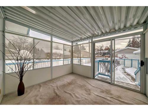 4839 40 Avenue Sw, Calgary, AB -  Photo Showing Other Room