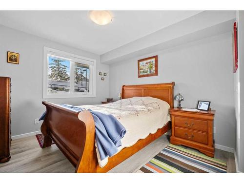 3207-402 Kincora Glen Road Nw, Calgary, AB - Indoor Photo Showing Bedroom