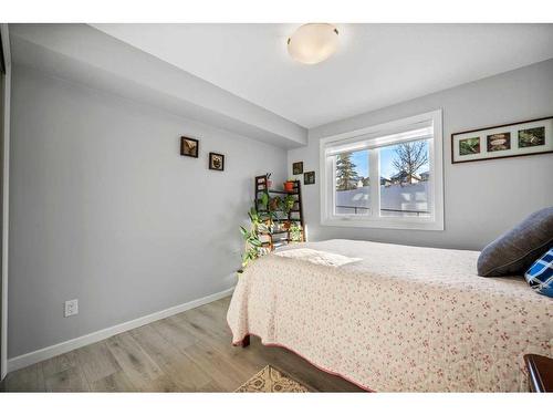 3207-402 Kincora Glen Road Nw, Calgary, AB - Indoor Photo Showing Bedroom