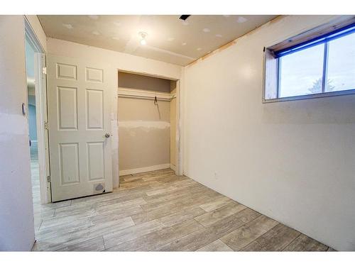 21 Westrose Avenue, Claresholm, AB - Indoor Photo Showing Other Room