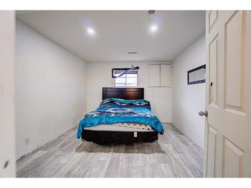 21 Westrose Avenue, Claresholm, AB - Indoor Photo Showing Bedroom