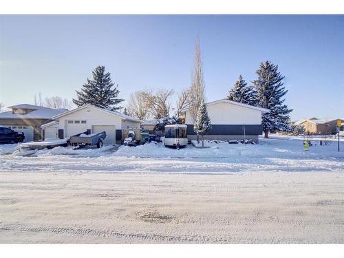 21 Westrose Avenue, Claresholm, AB - Outdoor