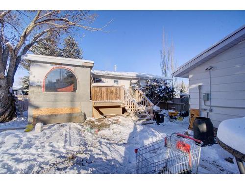 21 Westrose Avenue, Claresholm, AB - Outdoor