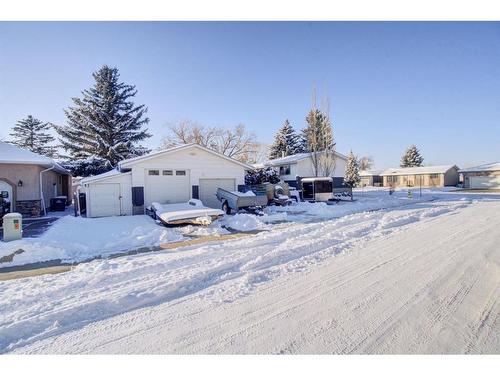 21 Westrose Avenue, Claresholm, AB - Outdoor