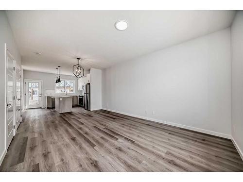 334 Ambleton Street Nw, Calgary, AB - Indoor