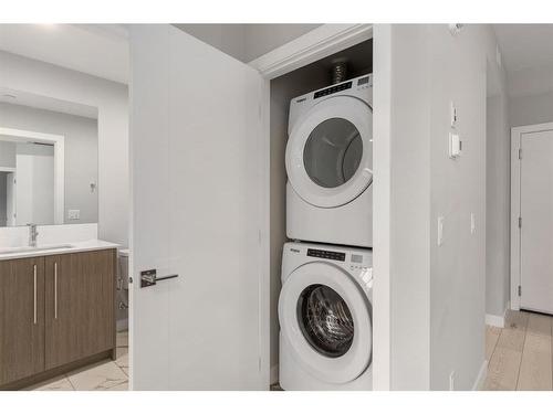 3415-111 Wolf Creek Drive Se, Calgary, AB - Indoor Photo Showing Laundry Room