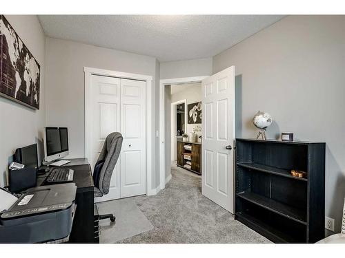 116 Falmere Way Ne, Calgary, AB - Indoor Photo Showing Office