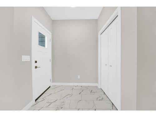 602 Rangeview Street Se, Calgary, AB - Indoor Photo Showing Other Room