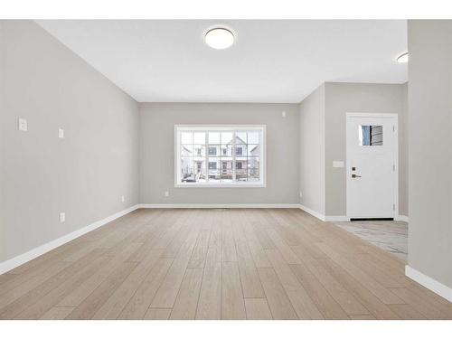 602 Rangeview Street Se, Calgary, AB - Indoor Photo Showing Other Room