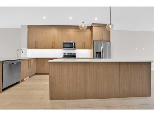 602 Rangeview Street Se, Calgary, AB - Indoor Photo Showing Kitchen With Stainless Steel Kitchen With Upgraded Kitchen