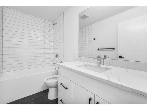 127 Saddlepeace Manor Ne, Calgary, AB - Indoor Photo Showing Bathroom