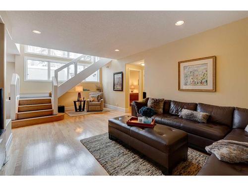 24 Schiller Crescent Nw, Calgary, AB - Indoor Photo Showing Living Room