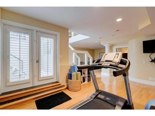 24 Schiller Crescent Nw, Calgary, AB - Indoor Photo Showing Gym Room