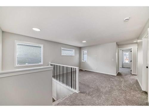 374 Corner Glen Way Ne, Calgary, AB - Indoor Photo Showing Other Room