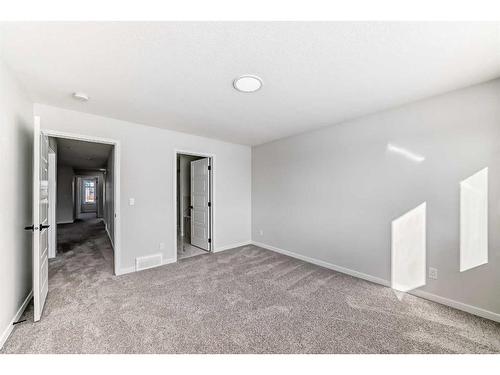 374 Corner Glen Way Ne, Calgary, AB - Indoor Photo Showing Other Room