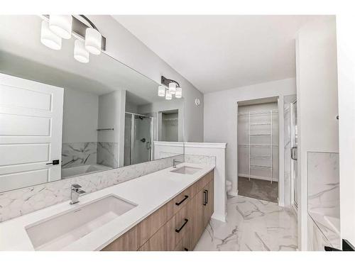 374 Corner Glen Way Ne, Calgary, AB - Indoor Photo Showing Bathroom