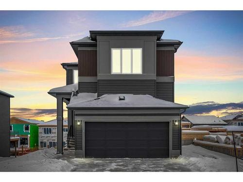 50 Lucas Place Nw, Calgary, AB - Outdoor