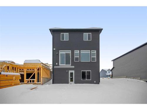 50 Lucas Place Nw, Calgary, AB - Outdoor