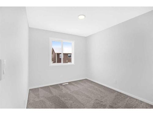 281 Yorkville Boulevard Sw, Calgary, AB - Indoor Photo Showing Other Room