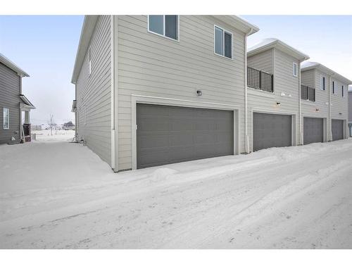 281 Yorkville Boulevard Sw, Calgary, AB - Outdoor With Exterior