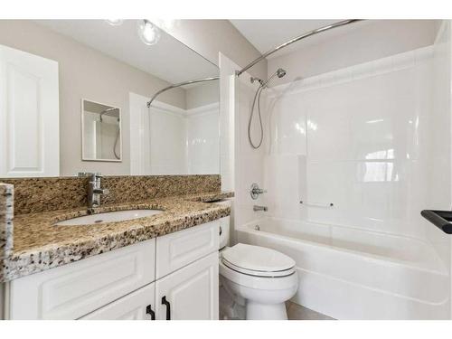 3 Spring Mews Sw, Calgary, AB - Indoor Photo Showing Bathroom