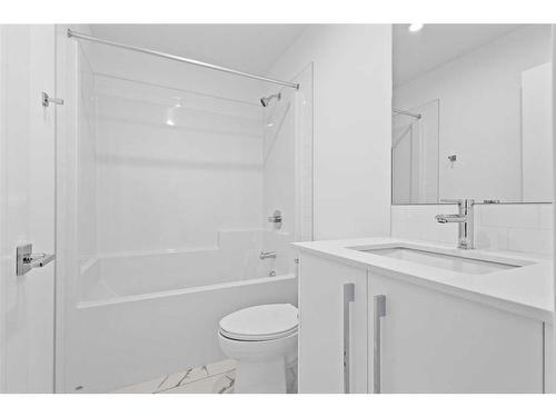 1304-111 Wolf Creek Drive Se, Calgary, AB - Indoor Photo Showing Bathroom