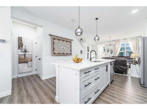 256 142 Avenue Nw, Calgary, AB - Indoor Photo Showing Kitchen With Upgraded Kitchen