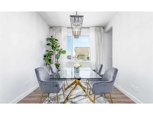 256 142 Avenue Nw, Calgary, AB - Indoor Photo Showing Dining Room