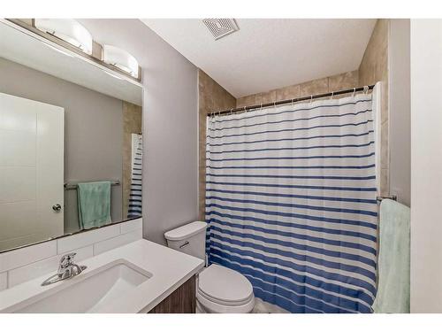 43 Baysprings Way Sw, Airdrie, AB - Indoor Photo Showing Bathroom