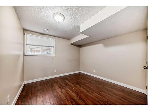 43 Baysprings Way Sw, Airdrie, AB - Indoor Photo Showing Other Room