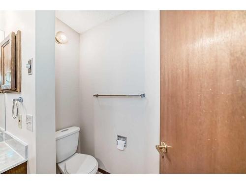 236 Scenic Hill Close Nw, Calgary, AB - Indoor Photo Showing Bathroom