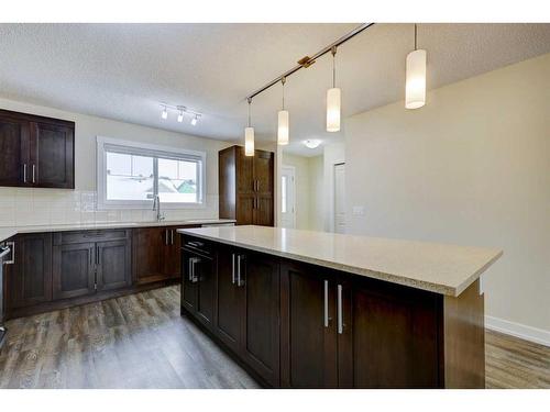 135 Baysprings Terrace, Airdrie, AB - Indoor Photo Showing Kitchen