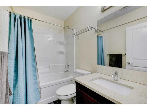 135 Baysprings Terrace, Airdrie, AB - Indoor Photo Showing Bathroom