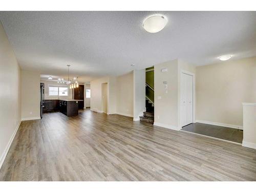 135 Baysprings Terrace, Airdrie, AB - Indoor Photo Showing Living Room