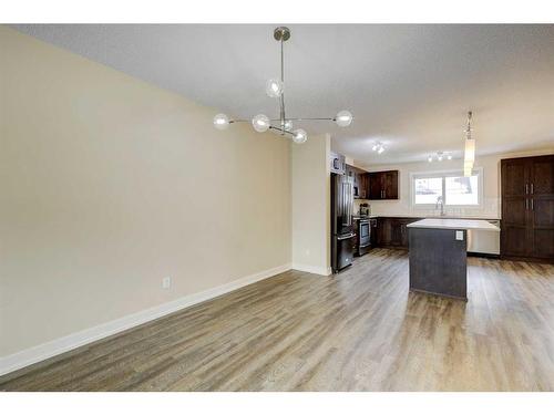 135 Baysprings Terrace, Airdrie, AB - Indoor Photo Showing Kitchen