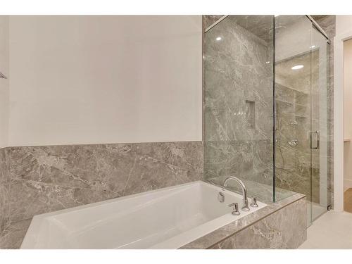 71 Royal Birch Cove Nw, Calgary, AB - Indoor Photo Showing Bathroom