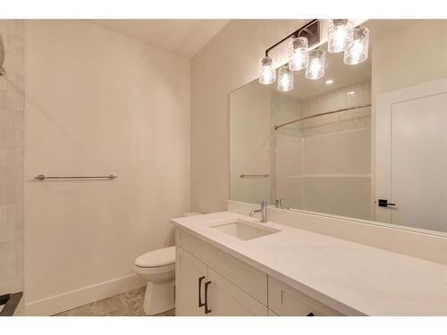 71 Royal Birch Cove Nw, Calgary, AB - Indoor Photo Showing Bathroom