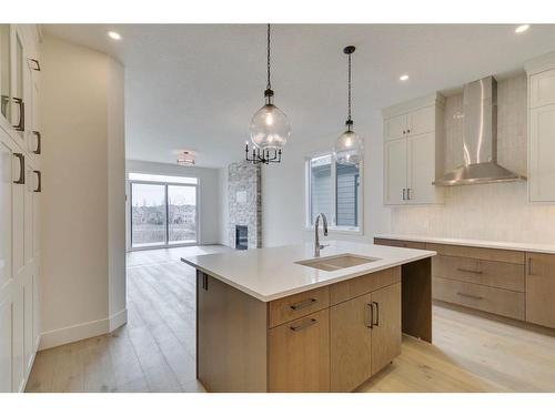 71 Royal Birch Cove Nw, Calgary, AB - Indoor Photo Showing Kitchen