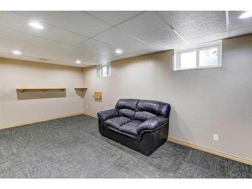 1921 23 Avenue Nw, Calgary, AB - Indoor Photo Showing Basement