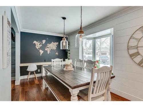 151 Midvalley Place Se, Calgary, AB - Indoor Photo Showing Dining Room