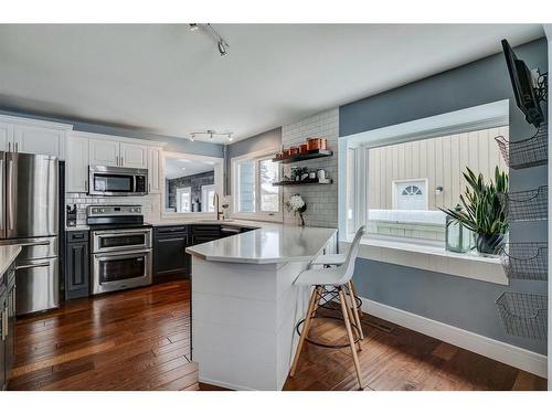 151 Midvalley Place Se, Calgary, AB - Indoor Photo Showing Kitchen With Stainless Steel Kitchen With Upgraded Kitchen