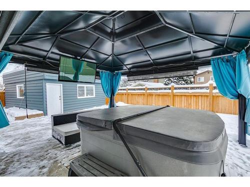 151 Midvalley Place Se, Calgary, AB - Outdoor With Exterior