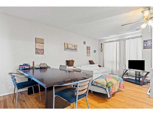 220 Castlebrook Way Ne, Calgary, AB - Indoor Photo Showing Dining Room