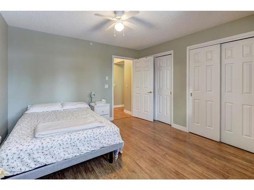 206-1206 Hawksbrow Point Nw, Calgary, AB - Indoor Photo Showing Bedroom